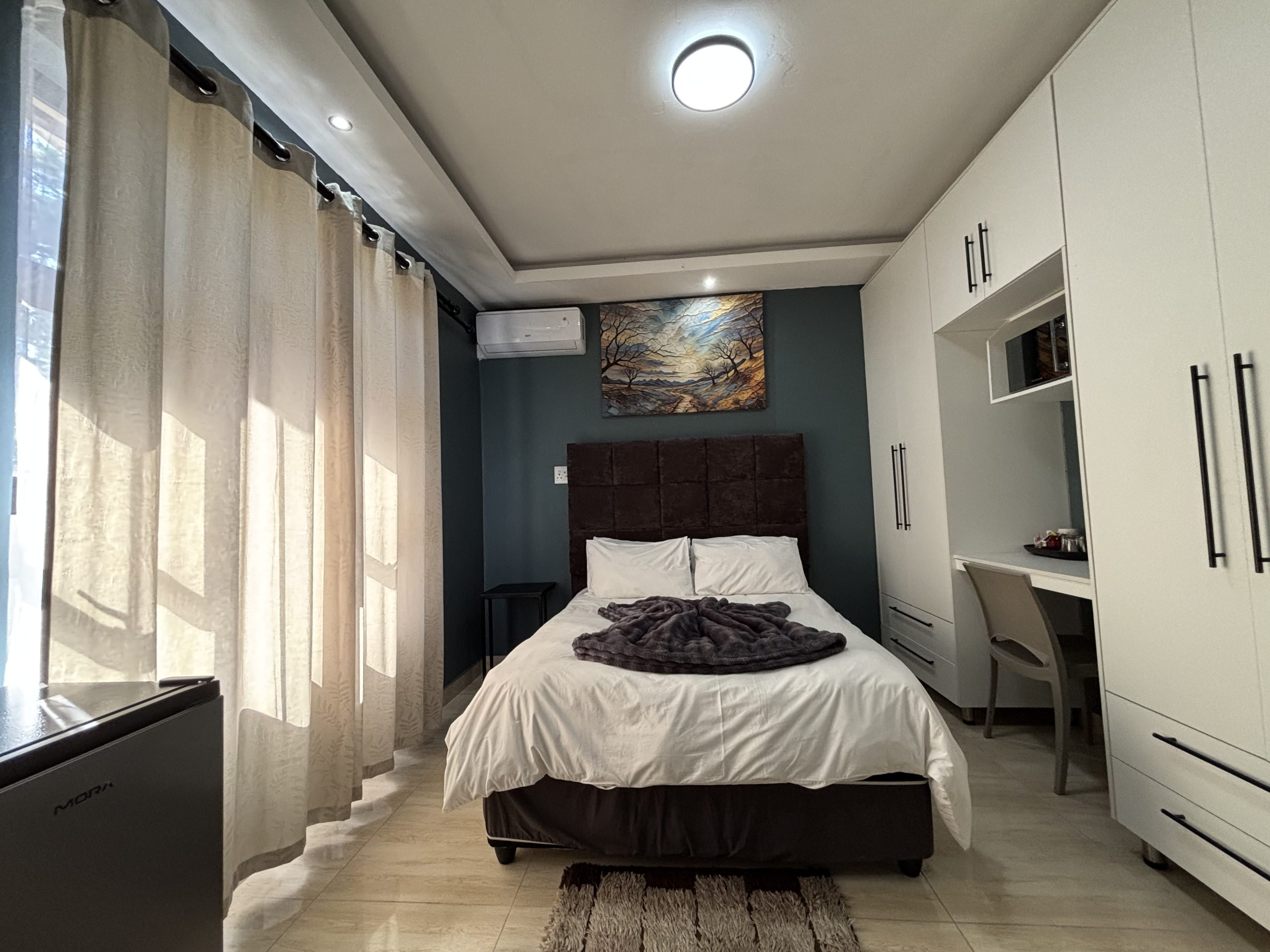Home image00052