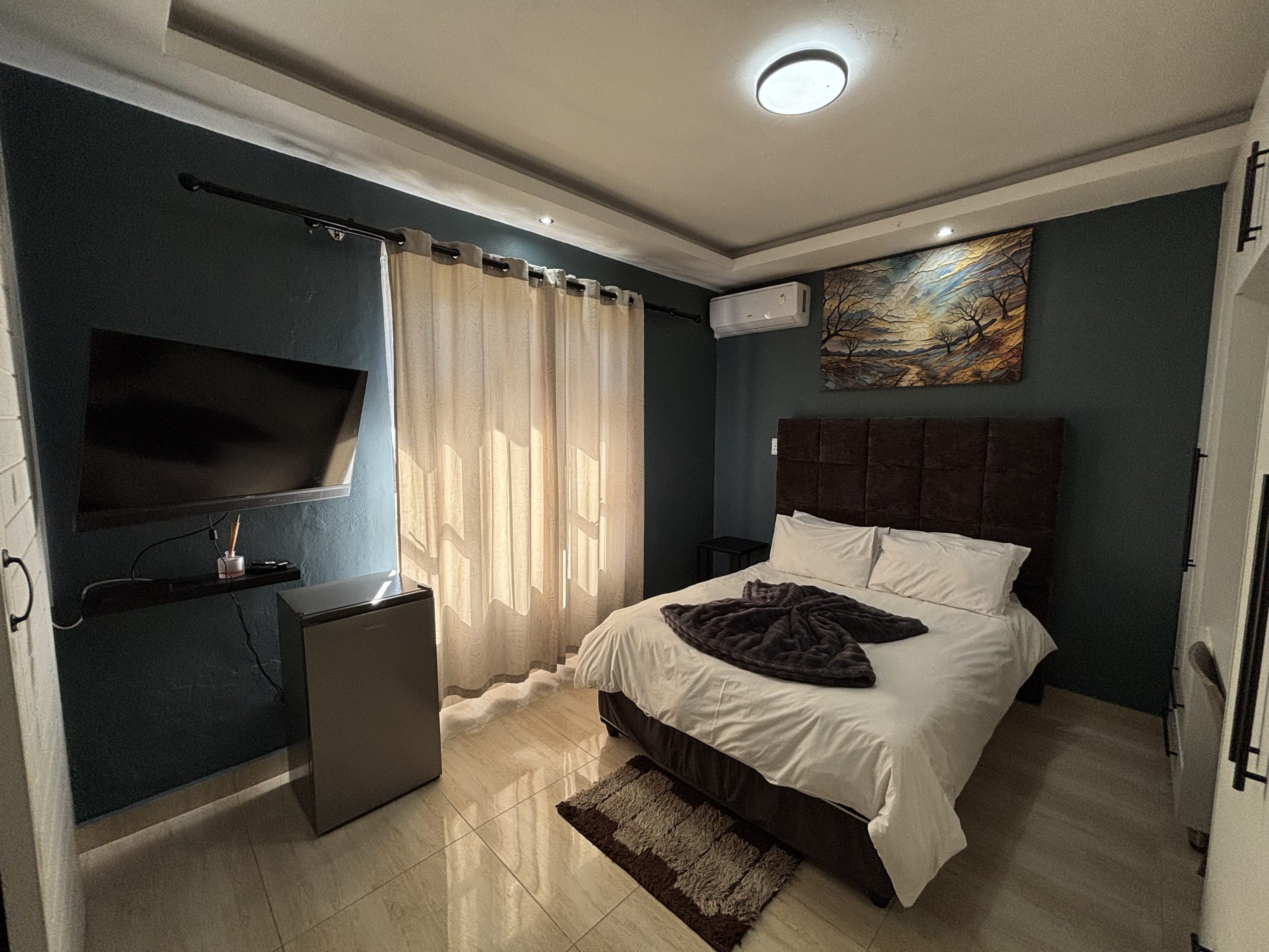 Home image00057
