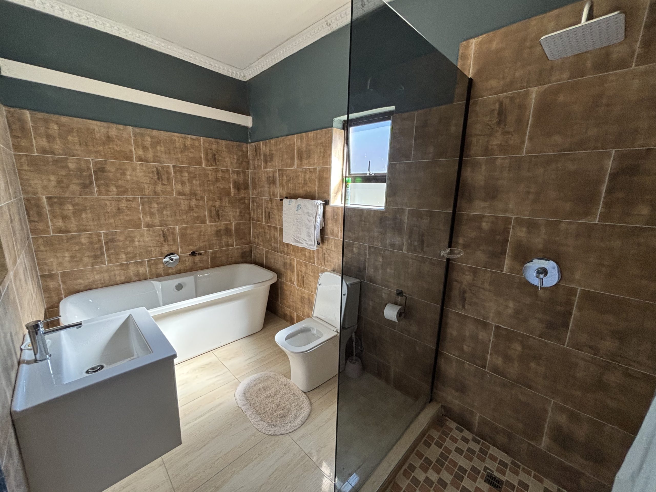 Home image00058