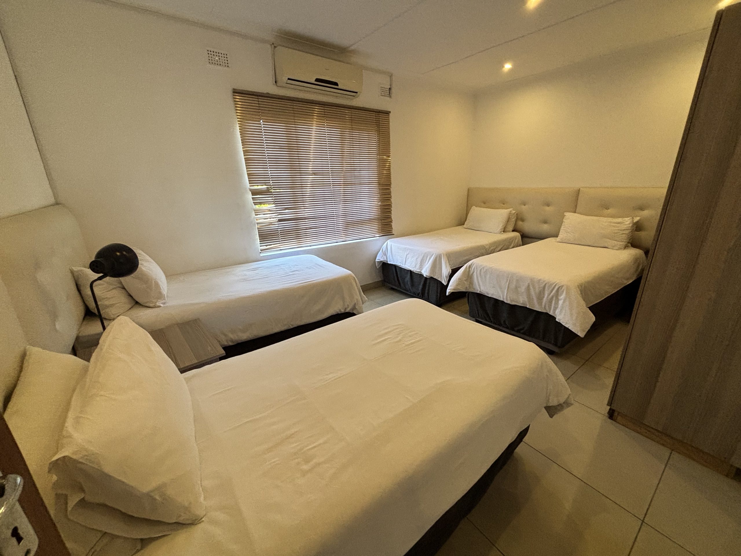 Home image00095